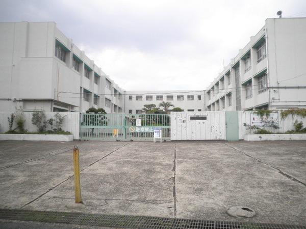 Other. Neighborhood elementary school (Meiwa small)