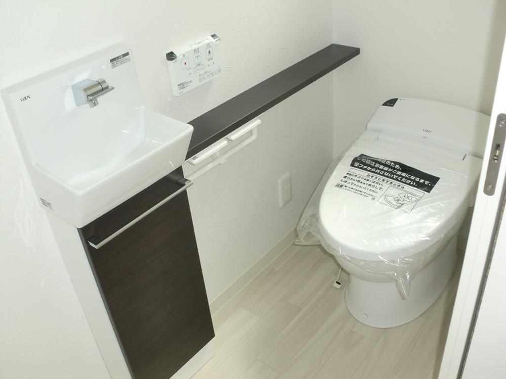 Toilet. Same specifications Photos