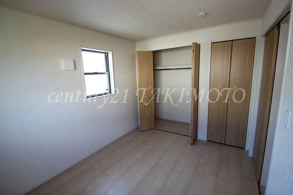 Non-living room. Each room pair glass use! !