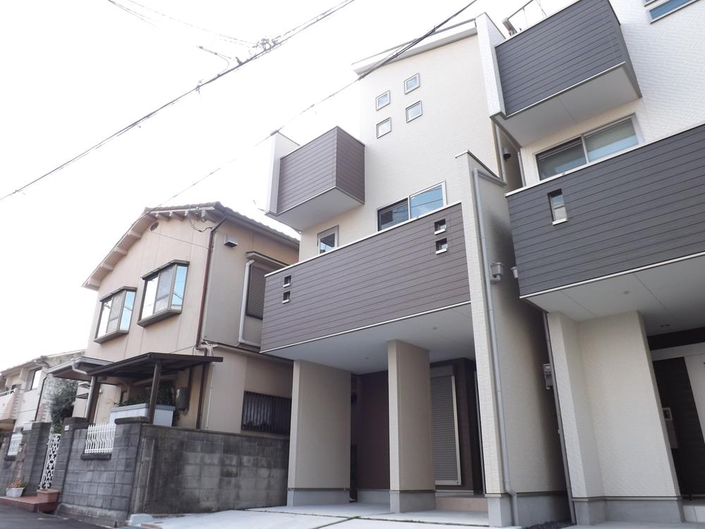 Local appearance photo