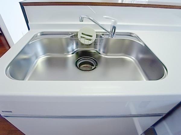 Other Equipment. Ease also washing in spacious sink