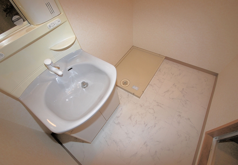 Washroom. Washroom