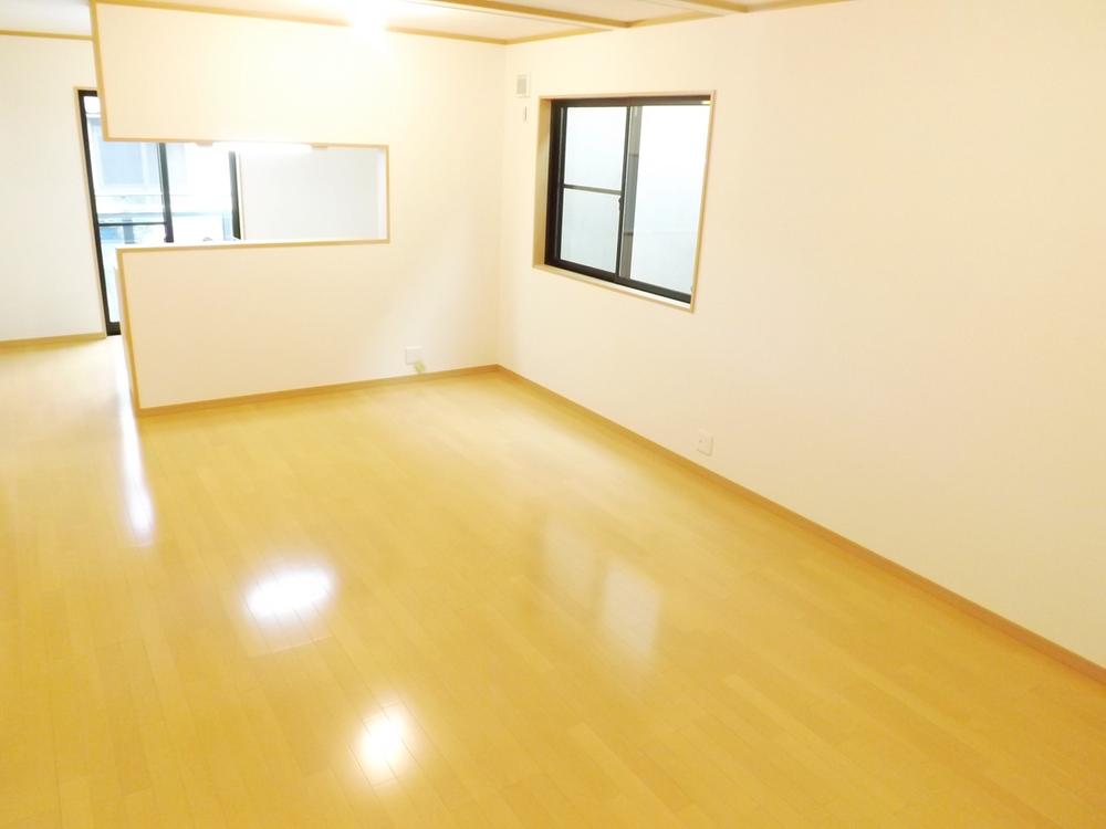 Living. Local photos (living) Unnecessary and easy care wax!