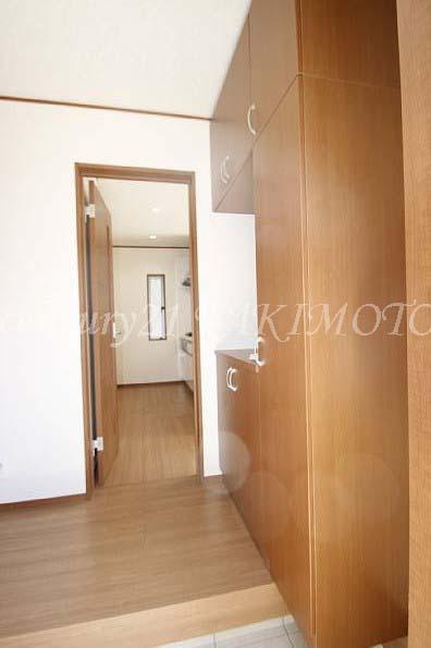 Receipt. It is refreshing also around the entrance because it is a large capacity cupboard!