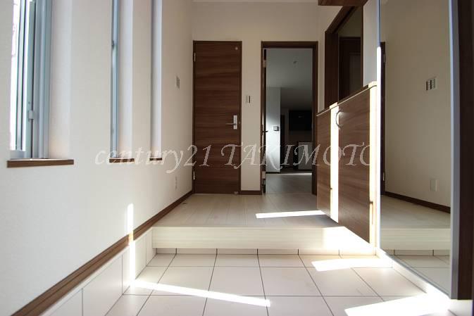 Building plan example (introspection photo). Spacious is the entrance contains the light from the slit window.