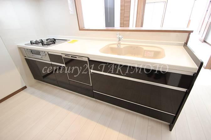 Building plan example (introspection photo). All sliding state-of-the-art system kitchen