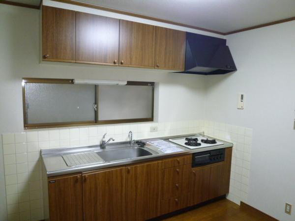 Kitchen. Storage capacity space is plenty of kitchen