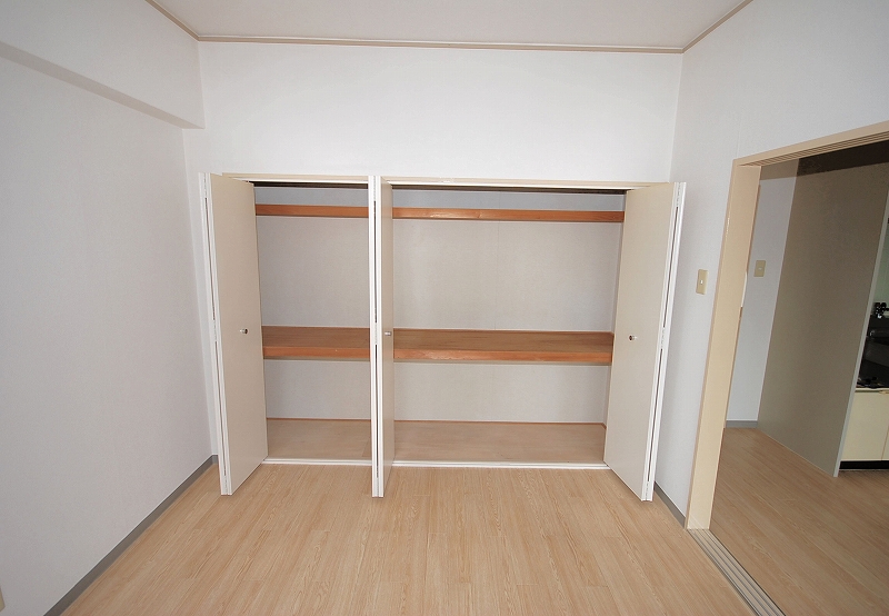 Living and room. Western style room ・ Receipt