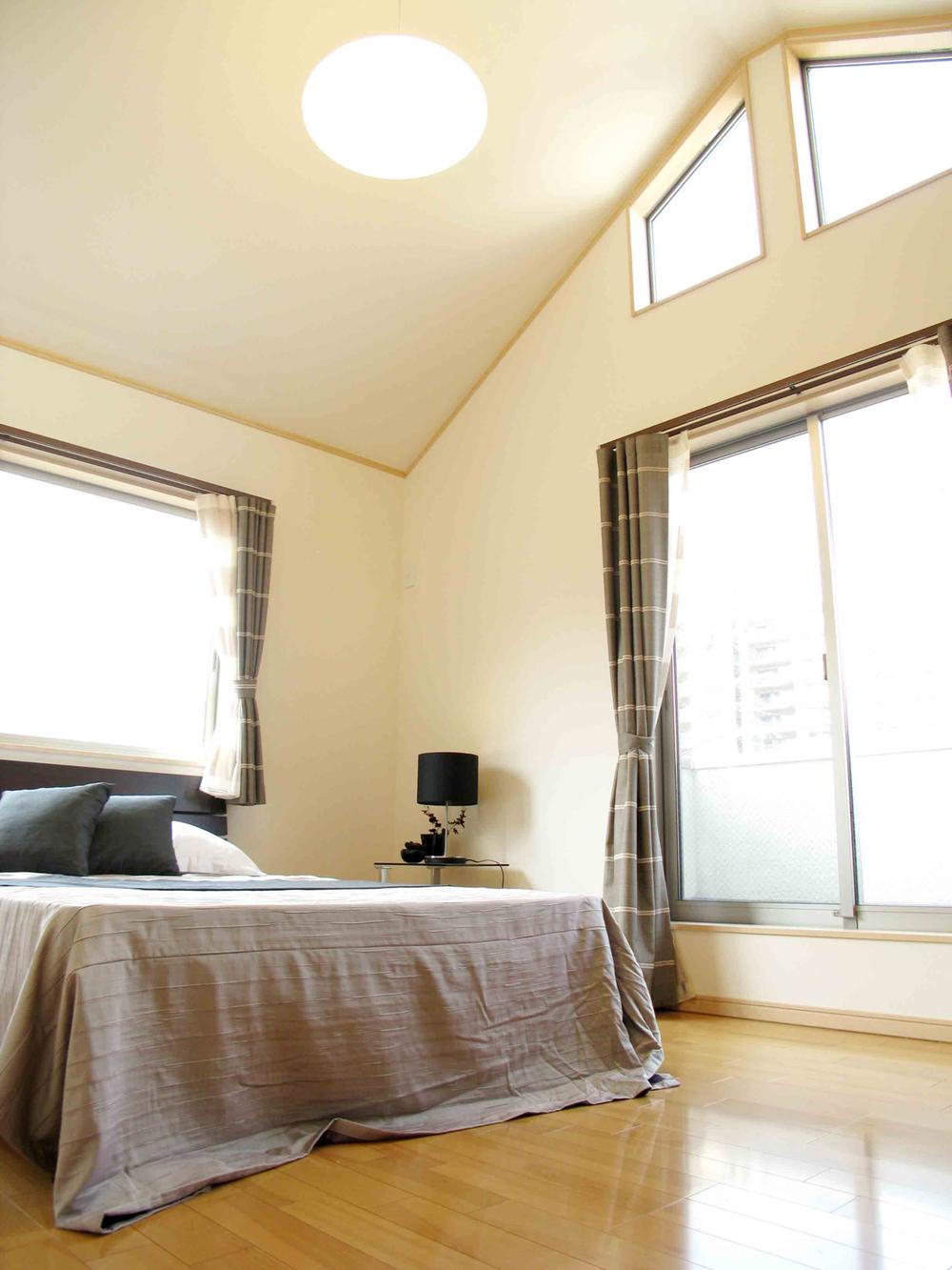 Non-living room.  [Model House Master Bedroom] The master bedroom is, Adopt a folding on the ceiling.  Up the sense of openness and the lighting of. Room (August 2013) Shooting