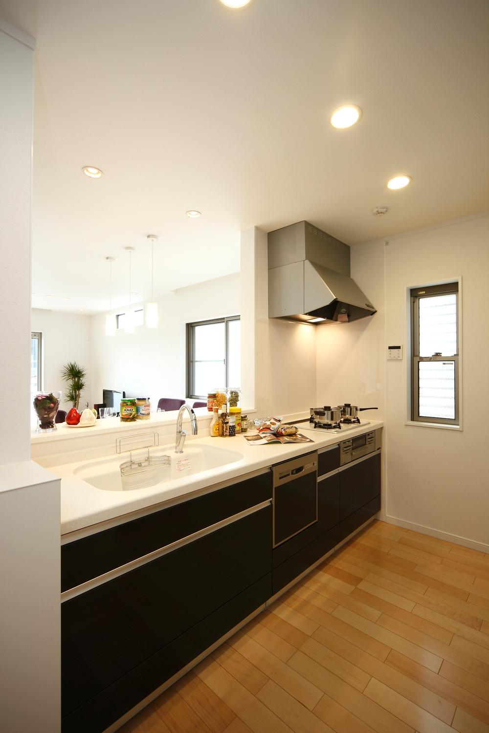 Kitchen. Face-to-face kitchen with a feeling of freedom