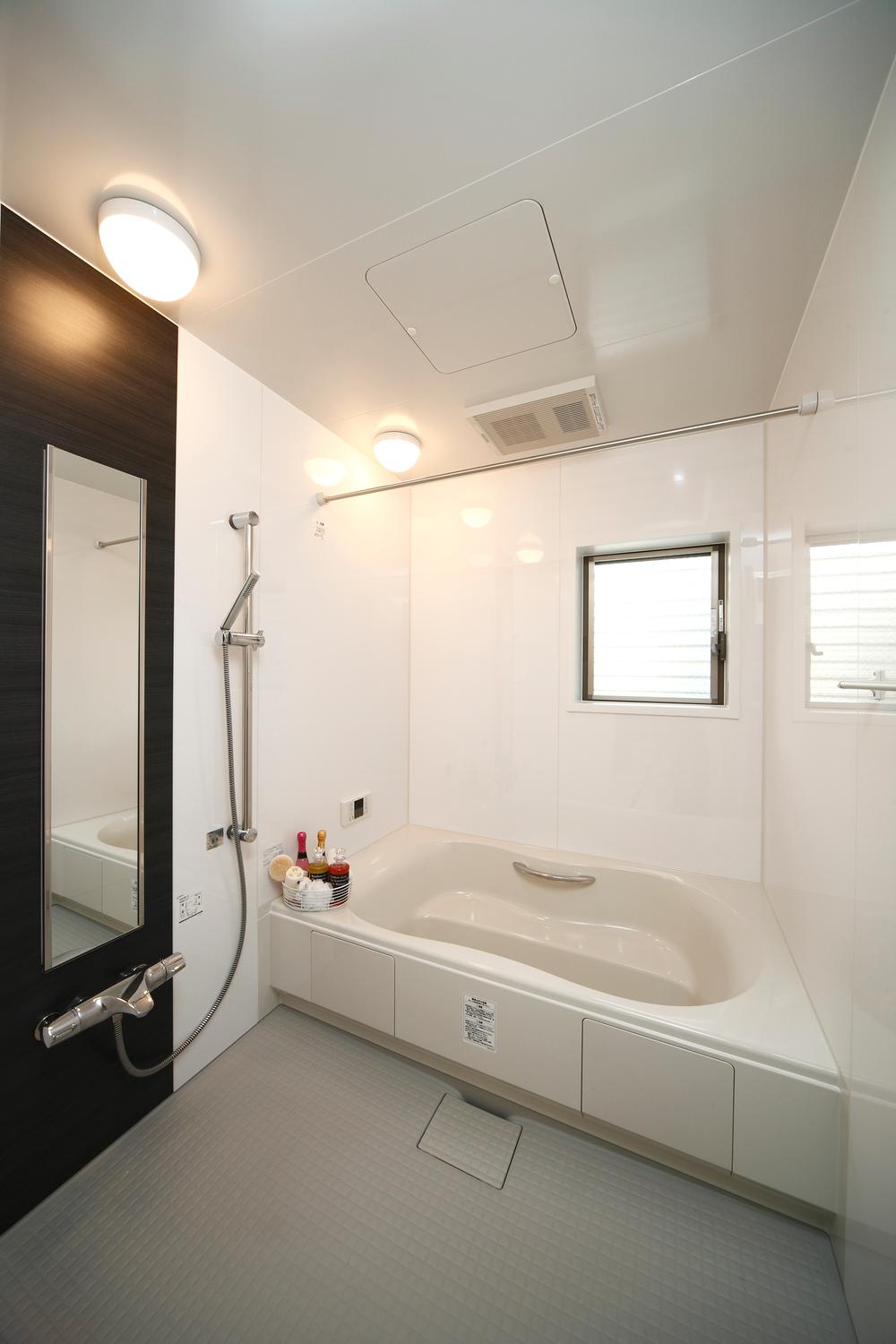 Bathroom. 1.25 square meters of wide bathroom