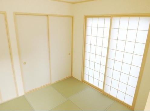 Non-living room. Local photos (Japanese-style)