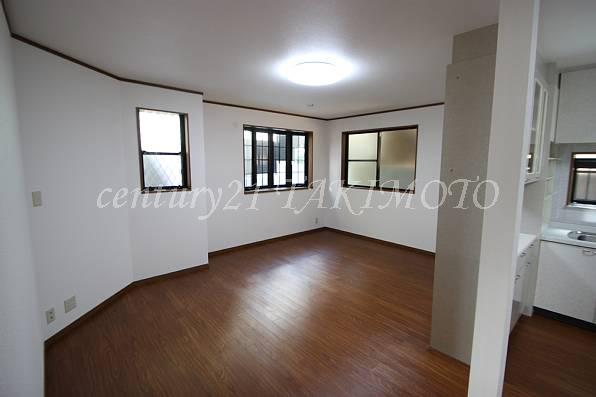 Living. Furniture can also comfortably placed spacious LDK