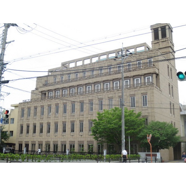 Government office. Neyagawa 2198m up to City Hall (government office)