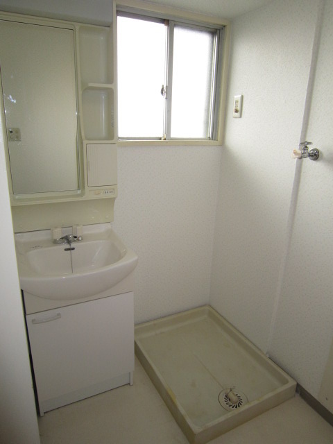 Washroom. Wash, Undressing space