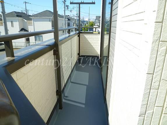 Balcony. Also Jose a lot futon in the wide balcony!