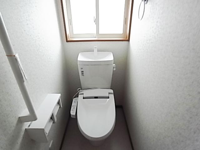 Toilet. Auto power deodorizing function bidet toilet 1F 2F