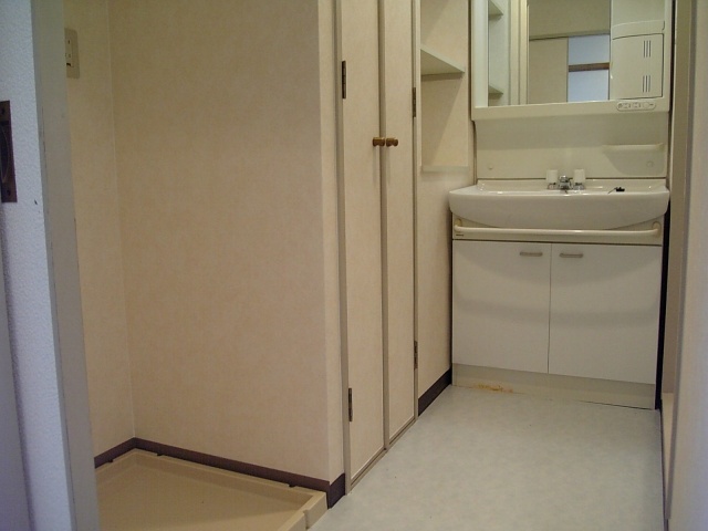 Washroom. Rivage II