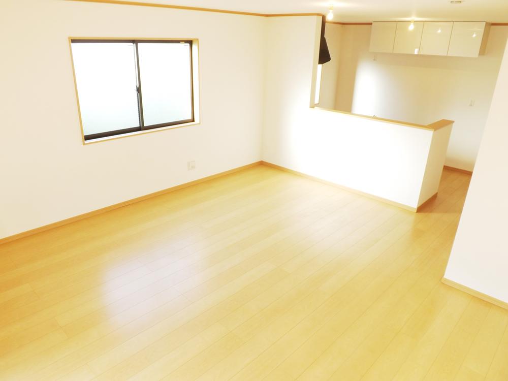 Living. Local photos (living) Unnecessary and easy care wax!