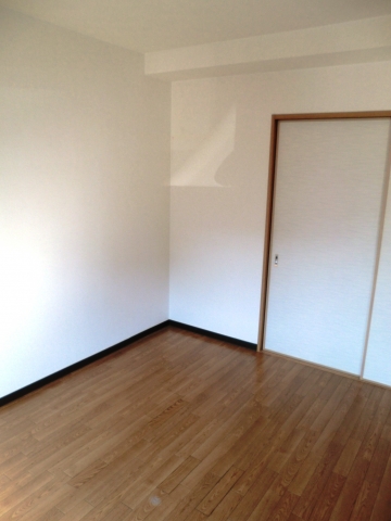 Living and room. Amenities α Museum