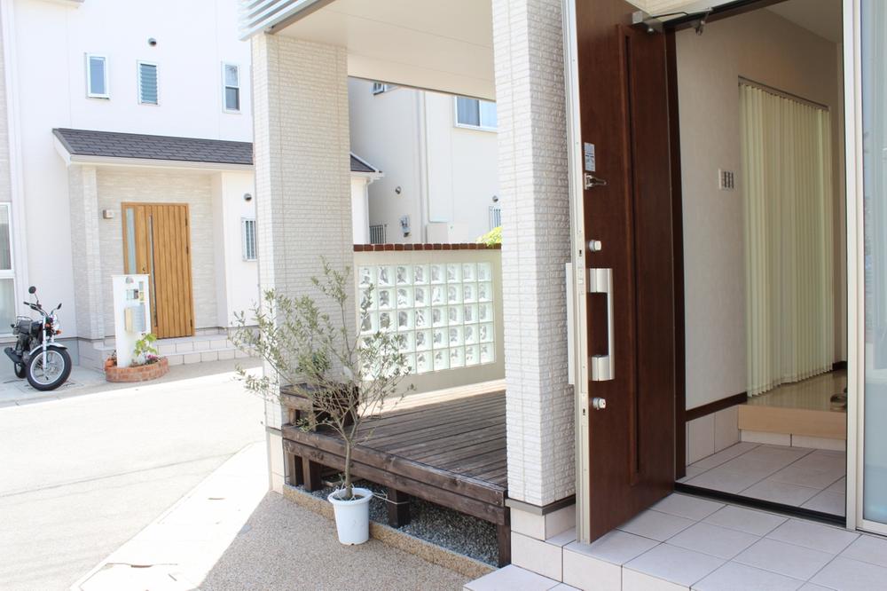 Other. Little attention to the front door.