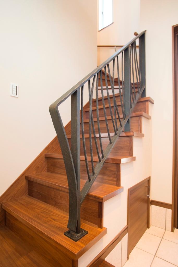 Model house photo.  [Model house stairs] Stylish design is also to stairs. By sticking a little place, House which will want to show off to friends.