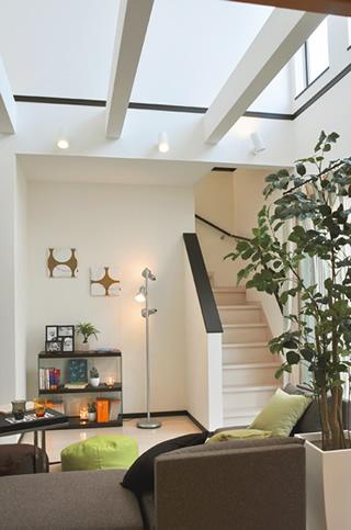 Building plan example (introspection photo). Atrium living (our example of construction)