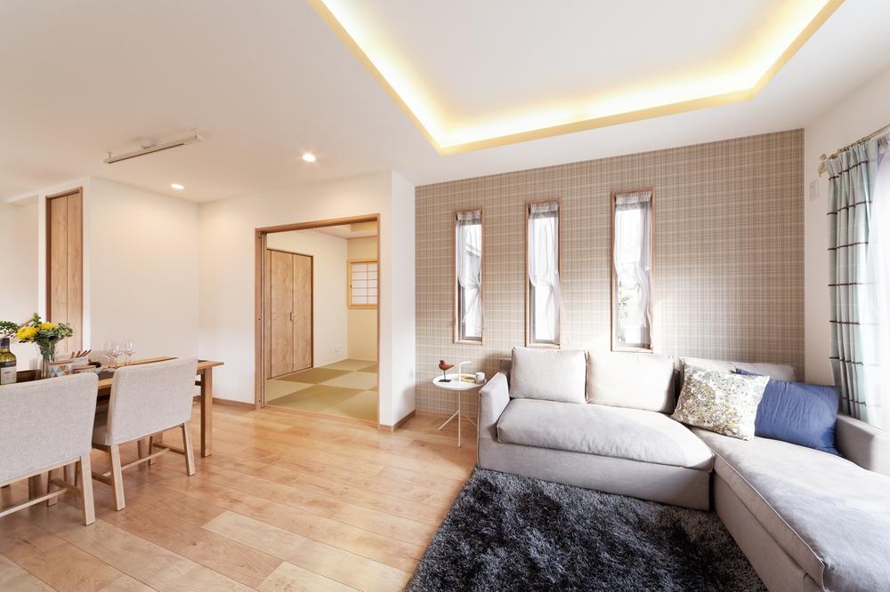 Building plan example (introspection photo). Family relax living is spacious and.