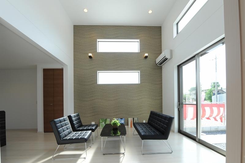 Building plan example (introspection photo). Living ceiling 4m