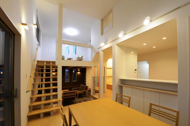 Building plan example (introspection photo). House in a second floor second living