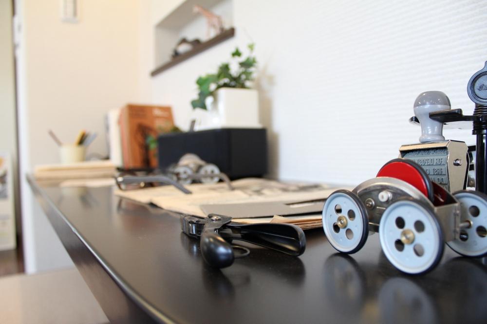 Model house photo.  [Model house] Set up a study corner in a location visible from the kitchen. Of course, it is possible to watch a figure that children are studying while doing housework, If you put a personal computer, Likely also be on the side of the cooking thing menu and examining of the day