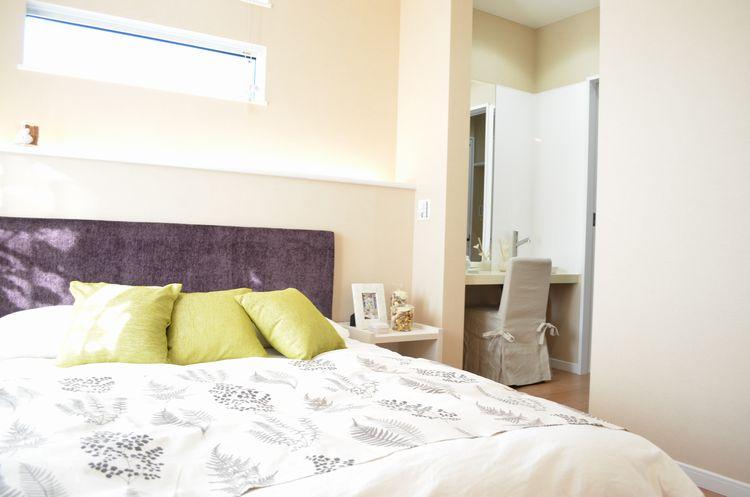 Non-living room. BedRoom & Powder Room (2013 December) taken by local.