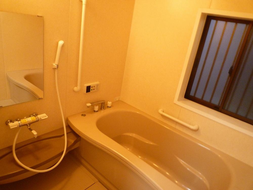 Bathroom. Indoor (12 May 2012) shooting