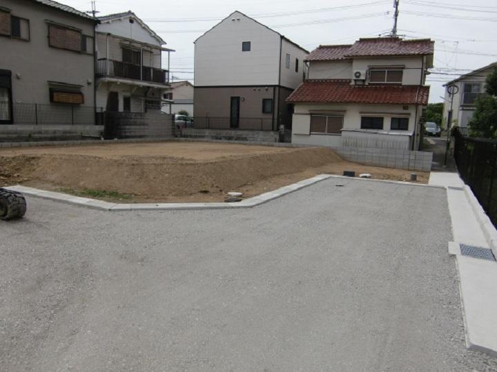Local land photo. Site Photo: As the work progresses, My home of the dream will bulge.
