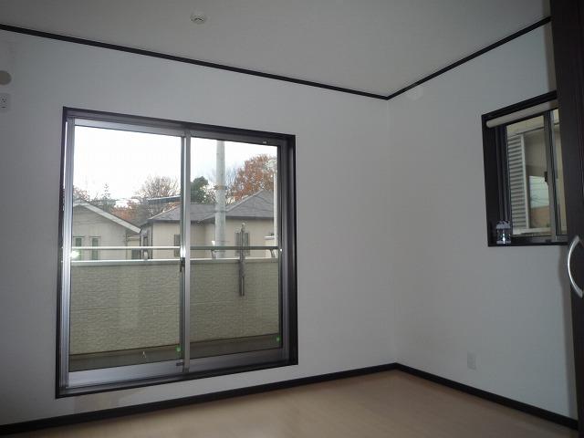 Non-living room. Indoor (12 May 2013) Shooting