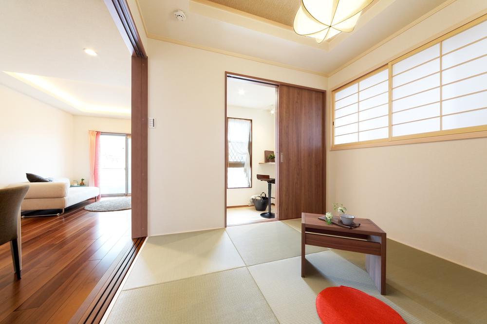 Other. Japanese-style room with a warm The spacious space by connecting with the living. (Example of construction)