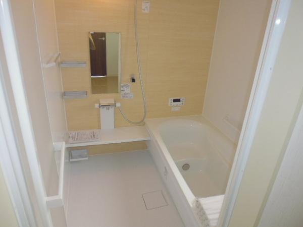 Bathroom. Bathroom to heal fatigue of the day, spacious 1 tsubo or more