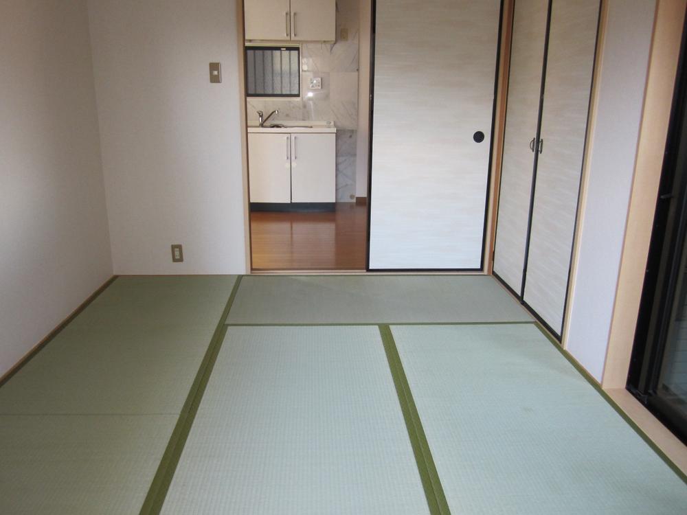 Non-living room. Indoor (11 May 2013) Shooting