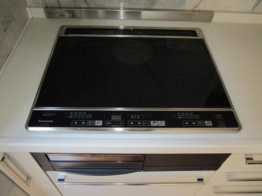 Kitchen. Indoor (11 May 2013) Shooting