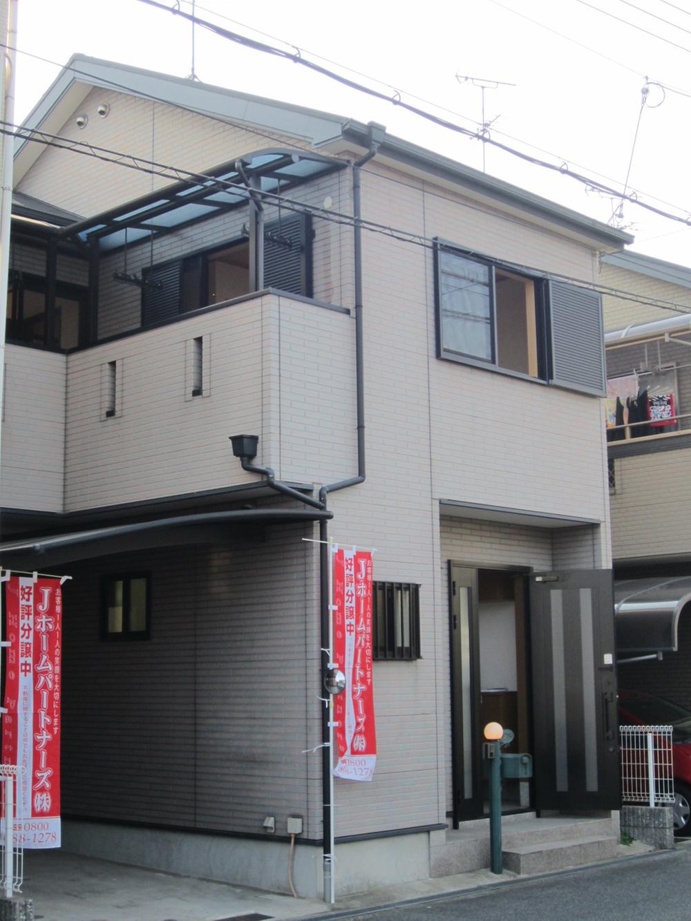 Local appearance photo. Local (11 May 2013) Shooting