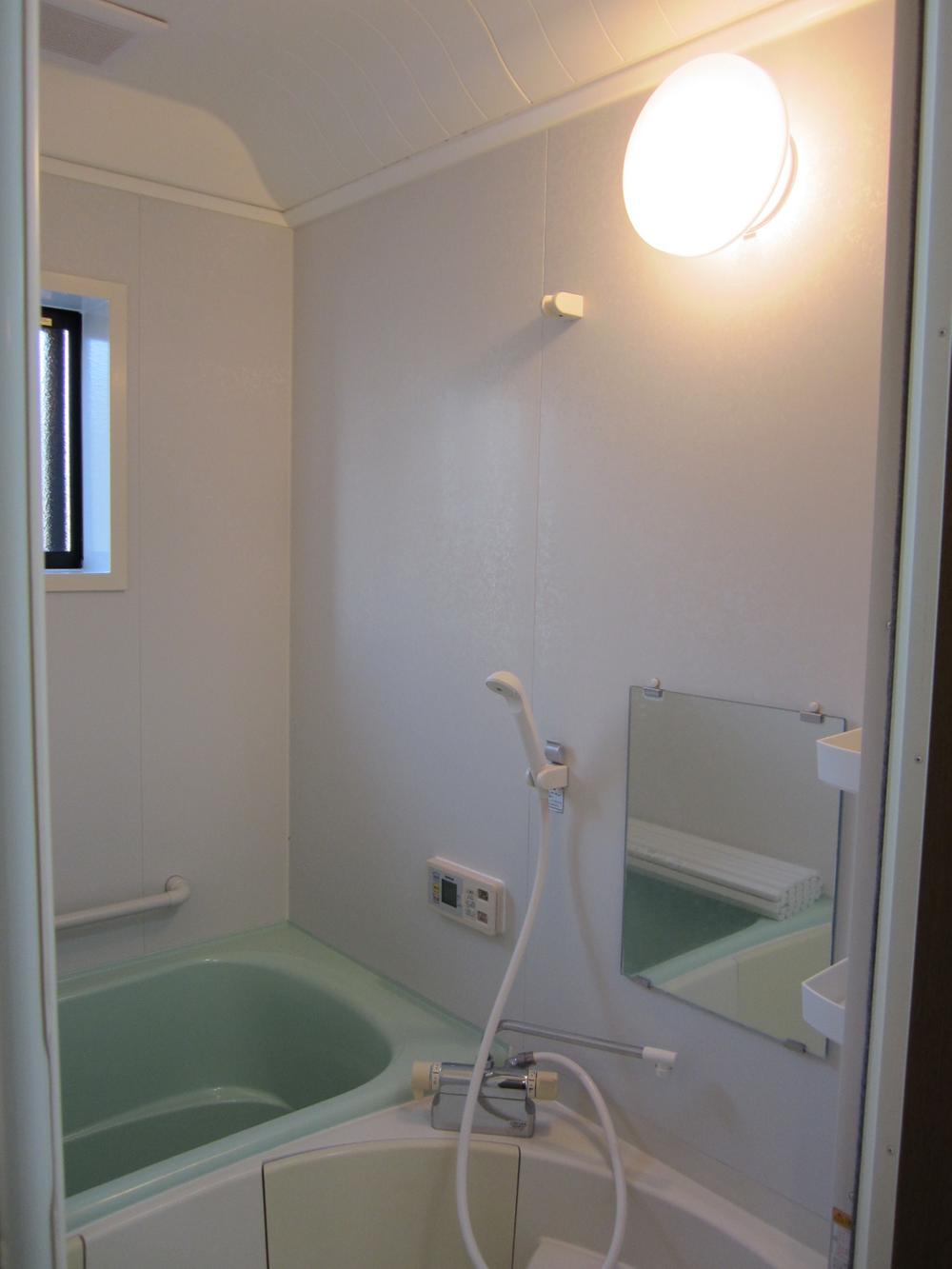 Bathroom. Indoor (11 May 2013) Shooting