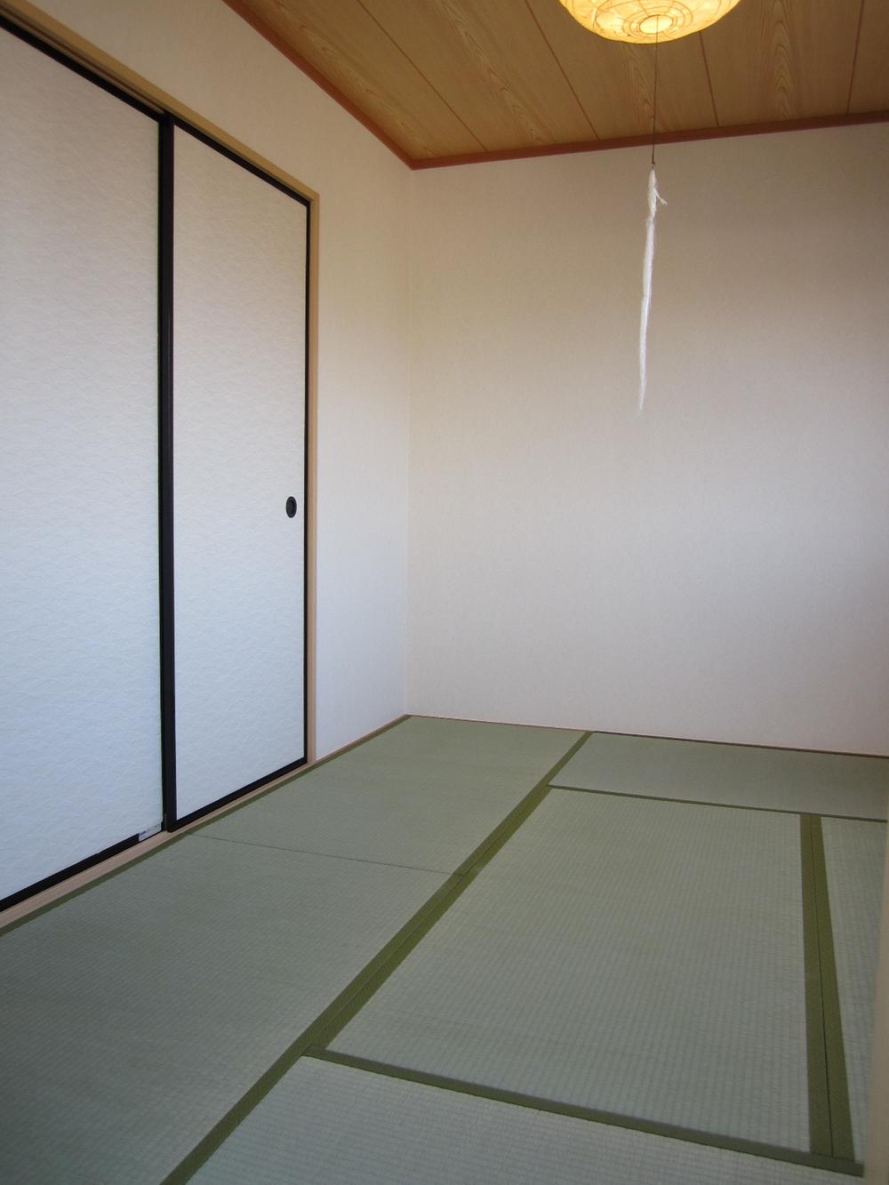 Non-living room. Indoor (11 May 2013) Shooting