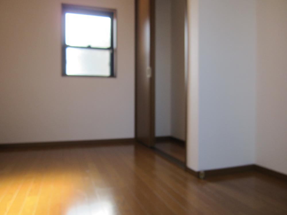 Non-living room. Indoor (11 May 2013) Shooting