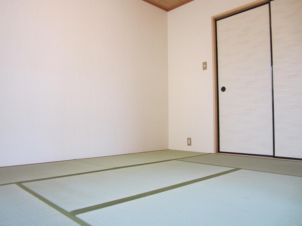 Non-living room. Indoor (11 May 2013) Shooting