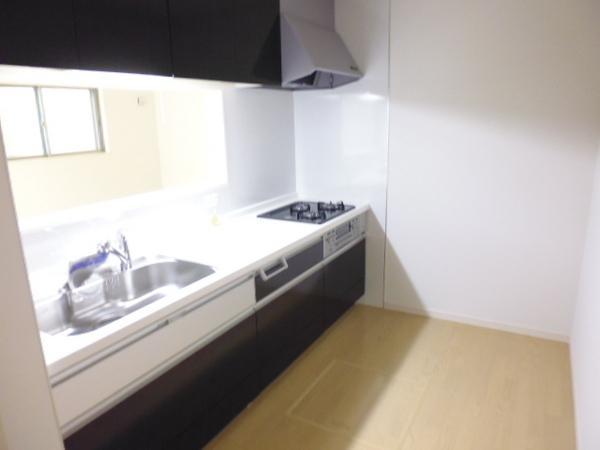 Kitchen. While I pleasure the growth of the child, Slightly larger live to those who wish