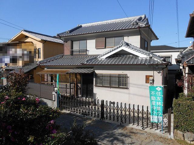 Local appearance photo. Local (12 May 2012) shooting