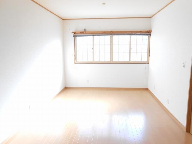 Non-living room. Indoor (12 May 2012) shooting