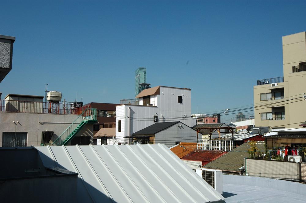 View photos from the dwelling unit. View from the site (December 2013) Shooting