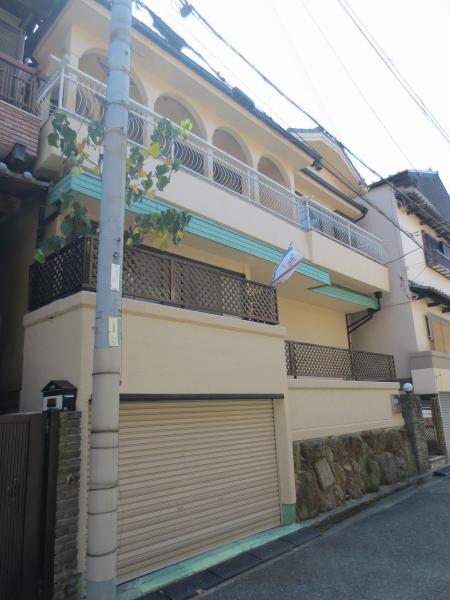 Local appearance photo. Appearance 2