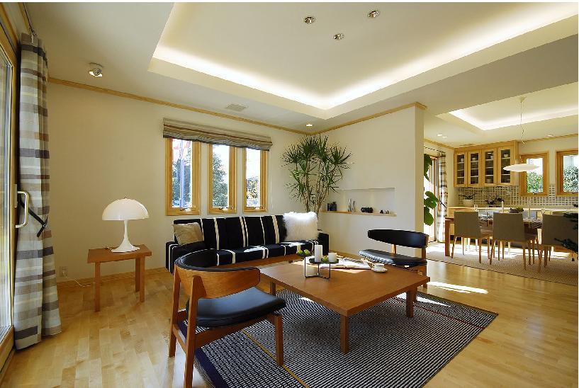 Living. Spacious living room